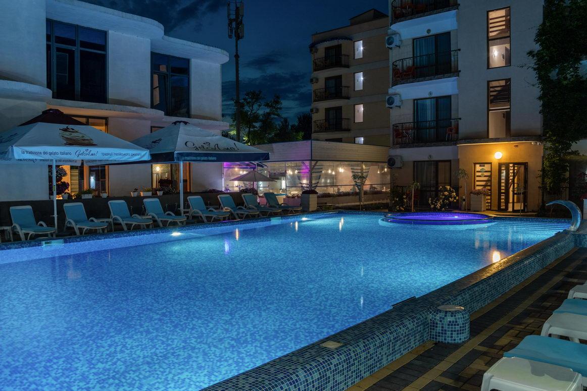 Hotel Grand More ซาโตกา ภายนอก รูปภาพ